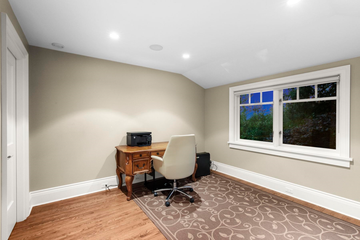 Backyard Photo of 3090 Mathers Avenue, West Vancouver, BC