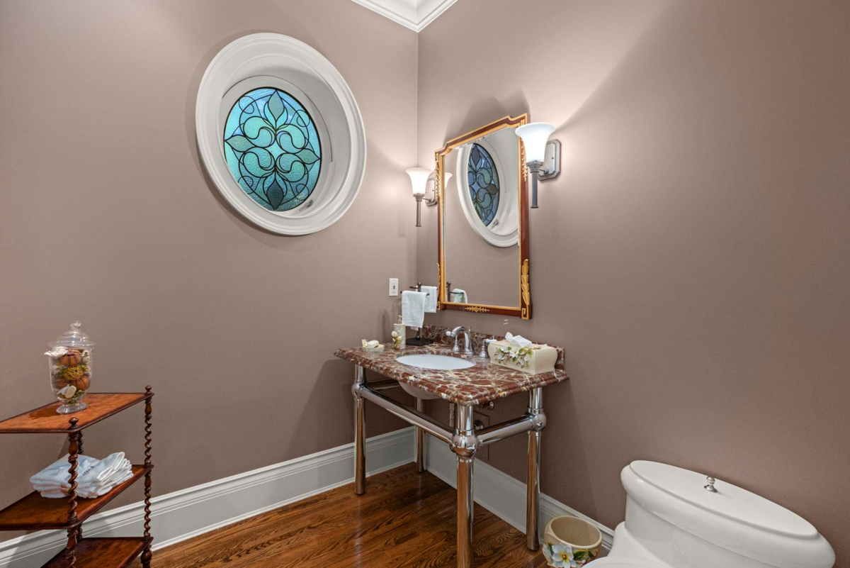 Basement Recreation Room Photo of 3090 Mathers Avenue, West Vancouver, BC