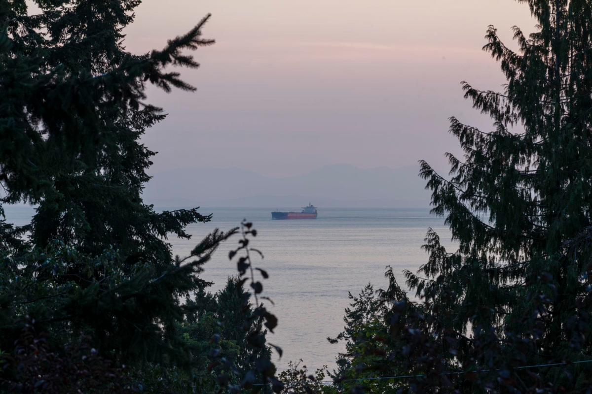 Family Room Photo of 3090 Mathers Avenue, West Vancouver, BC