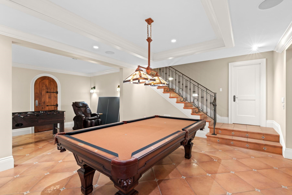 Front Yard Photo of 3090 Mathers Avenue, West Vancouver, BC