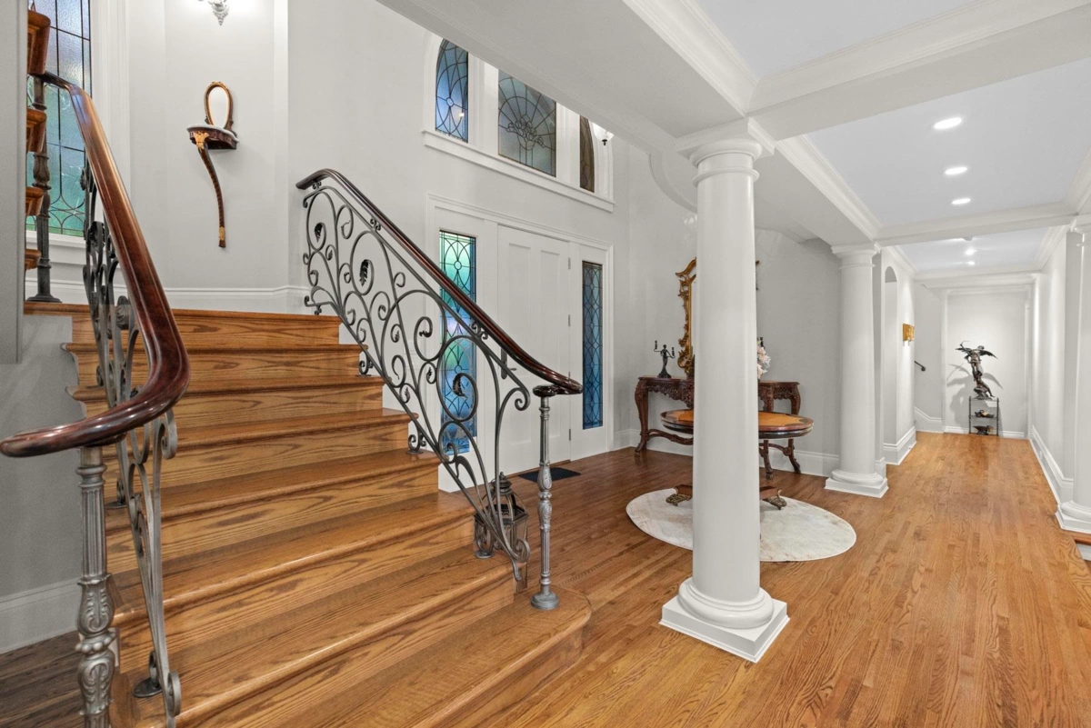 Laundry Room Photo of 3090 Mathers Avenue, West Vancouver, BC