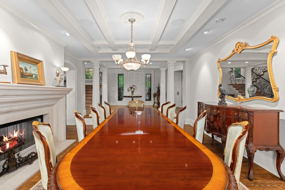 Primary Bedroom Photo of 3090 Mathers Avenue, West Vancouver, BC