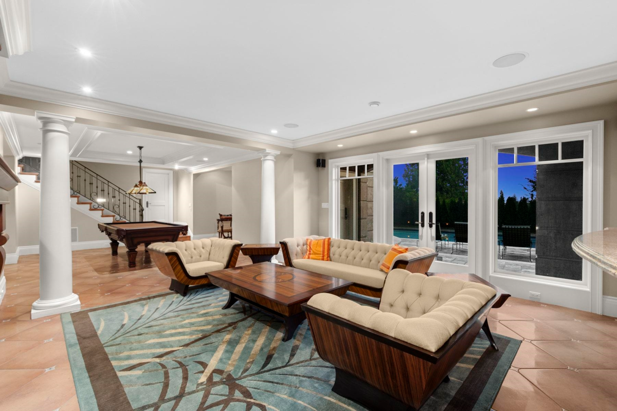 Swimming Pool Photo of 3090 Mathers Avenue, West Vancouver, BC