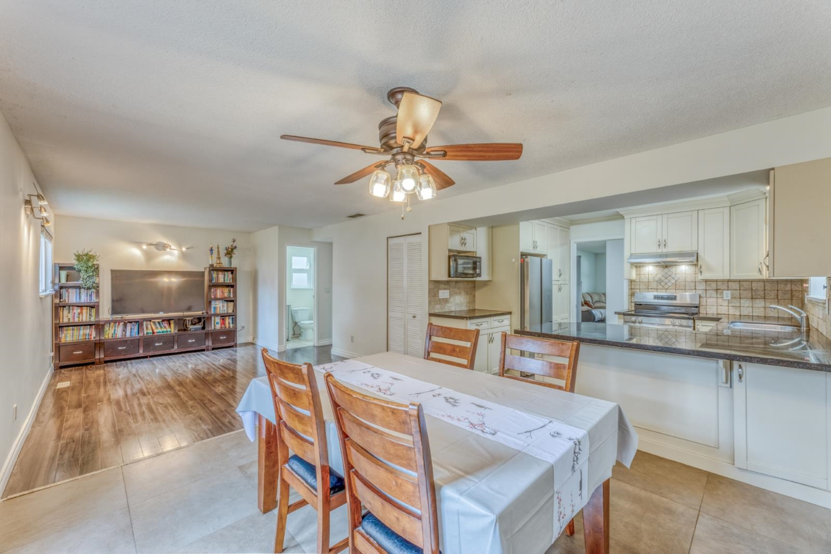 Primary Bathroom Photo of 1309 Nestor Street, Coquitlam, BC