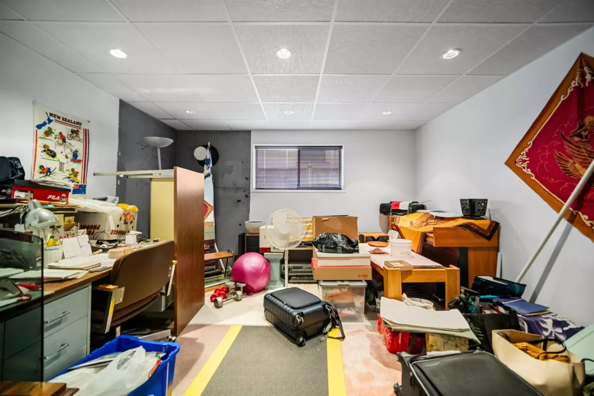 Powder Room Photo of 6530 Leibly Avenue, Burnaby, BC