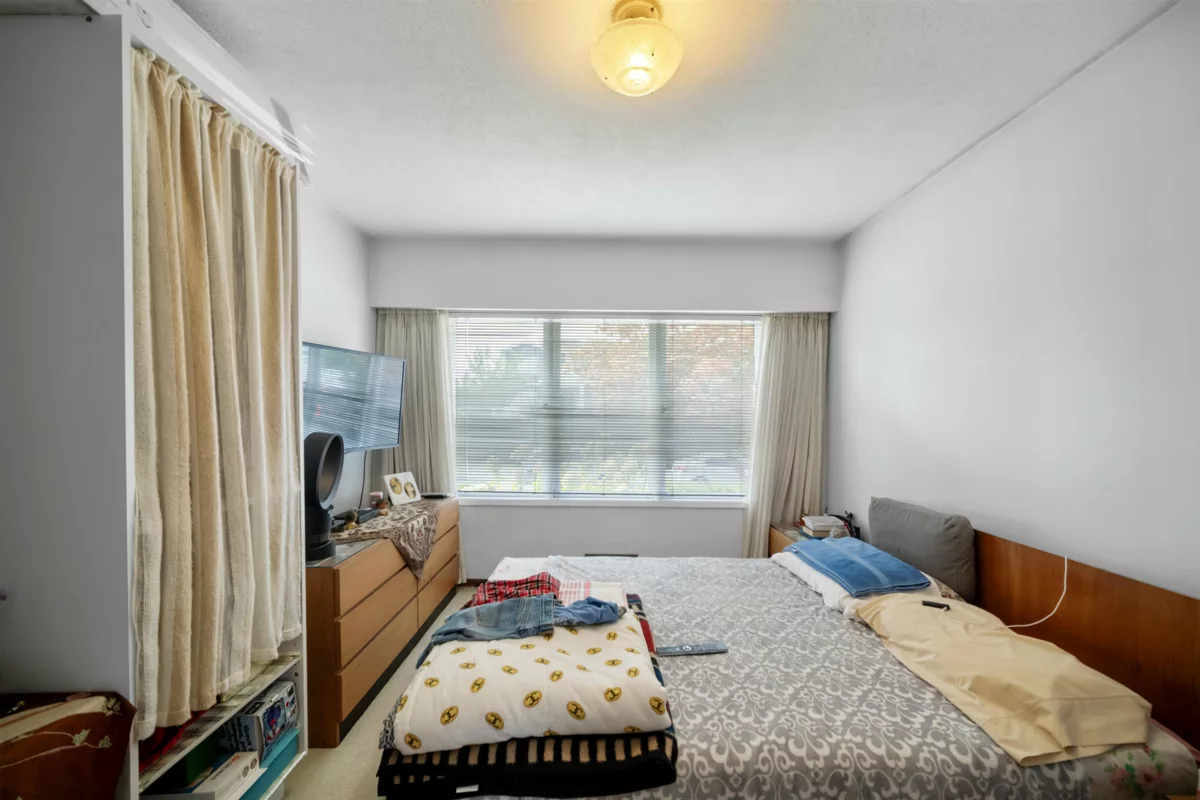 Primary Bathroom Photo of 6530 Leibly Avenue, Burnaby, BC