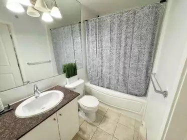 Primary Bathroom Photo of 415 3651 Foster Avenue, Vancouver, BC