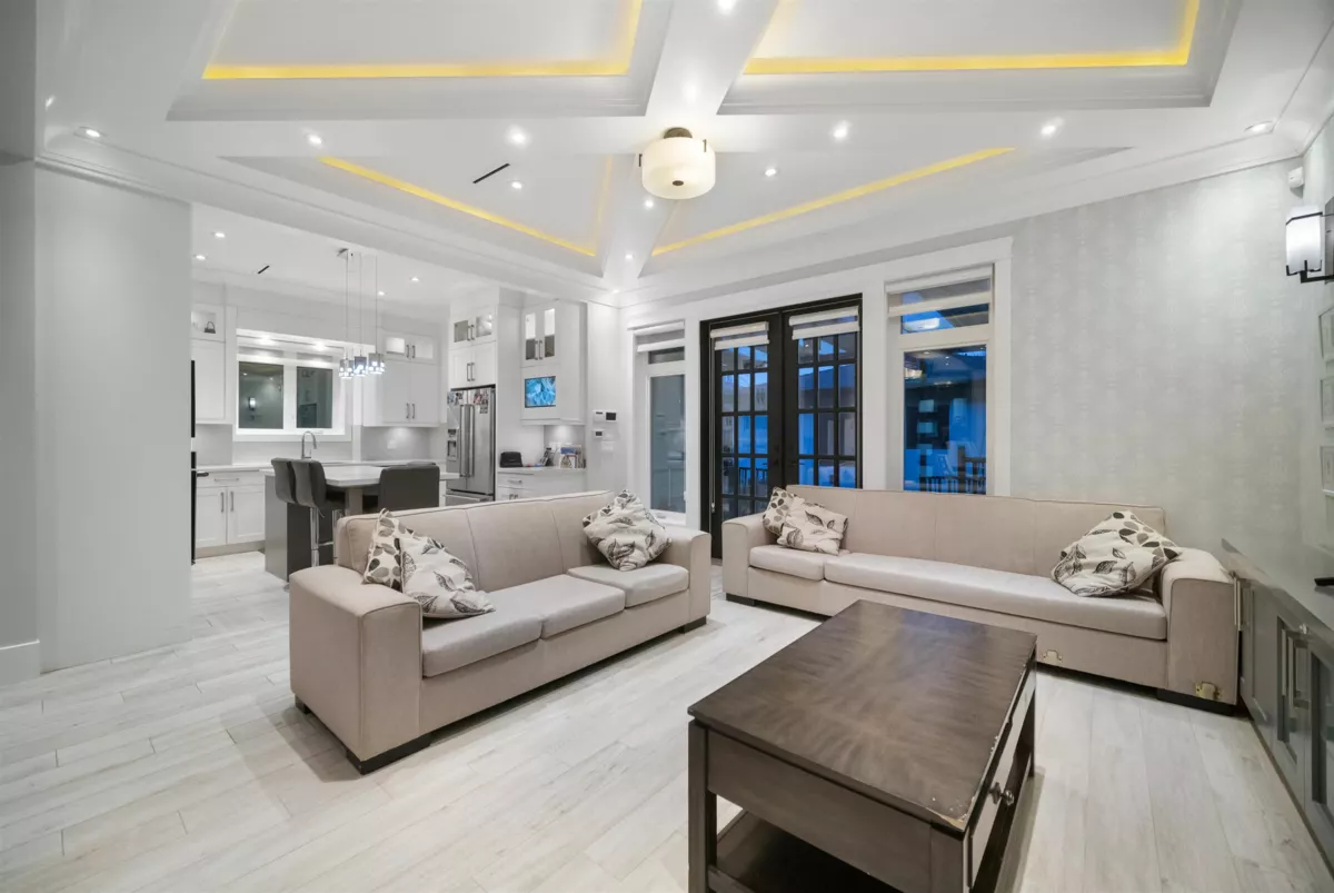 Dining Area Photo of 459 E 55th Avenue, Vancouver, BC