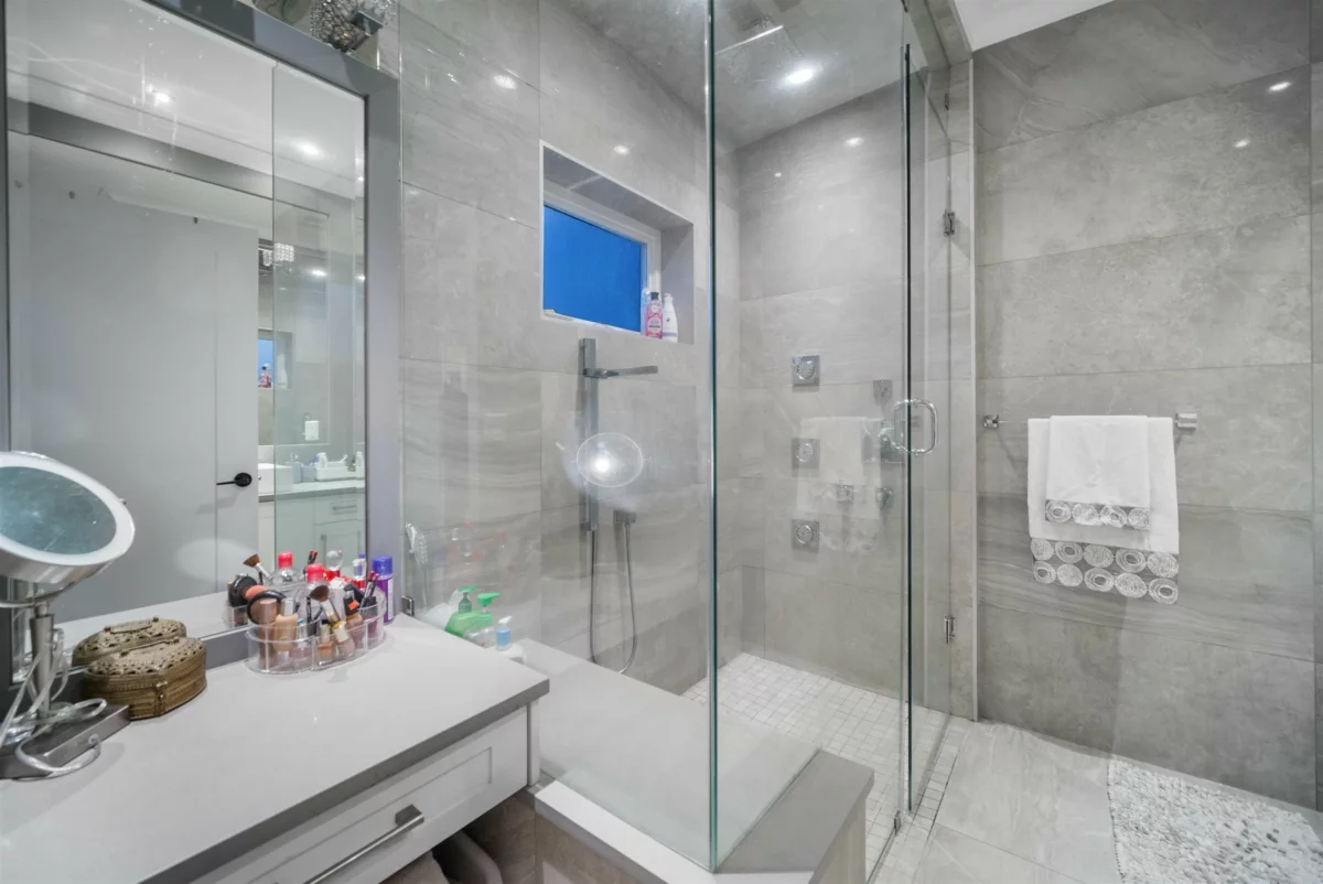 Laundry Room Photo of 459 E 55th Avenue, Vancouver, BC