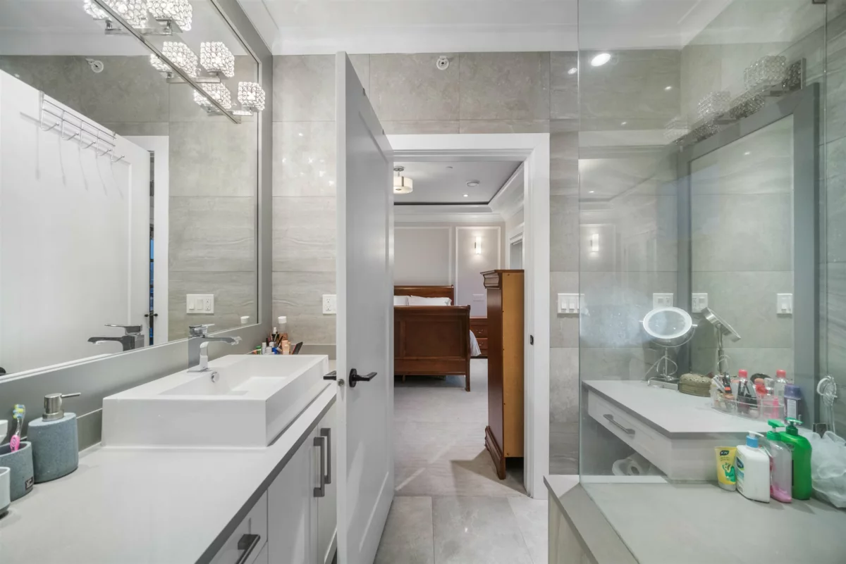 Mudroom Photo of 459 E 55th Avenue, Vancouver, BC