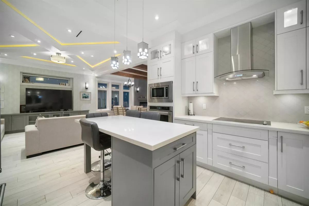 Walk-In Closet Photo of 459 E 55th Avenue, Vancouver, BC