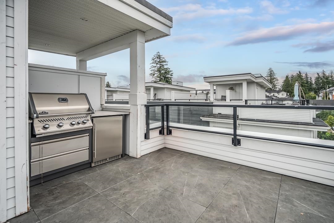 Front Yard Photo of 30 16337 23a Avenue, Surrey, BC