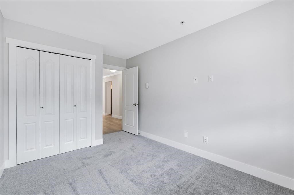 Dining Area Photo of 310 14965 Marine Drive, White Rock, BC