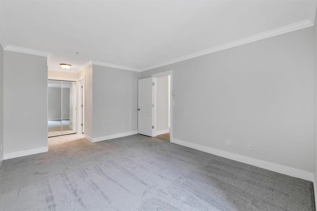 Kitchen Island Photo of 310 14965 Marine Drive, White Rock, BC