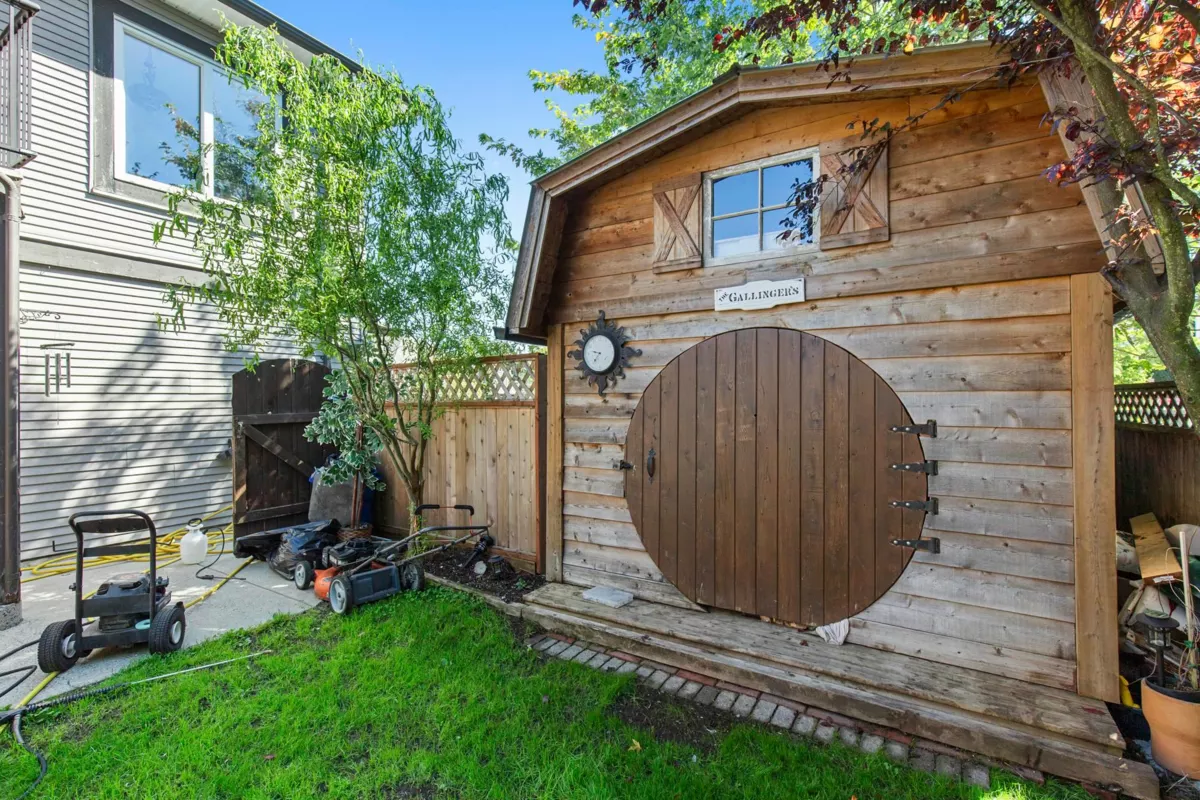 Hot Tub / Spa Photo of 8637 Maynard Terrace, Mission, BC