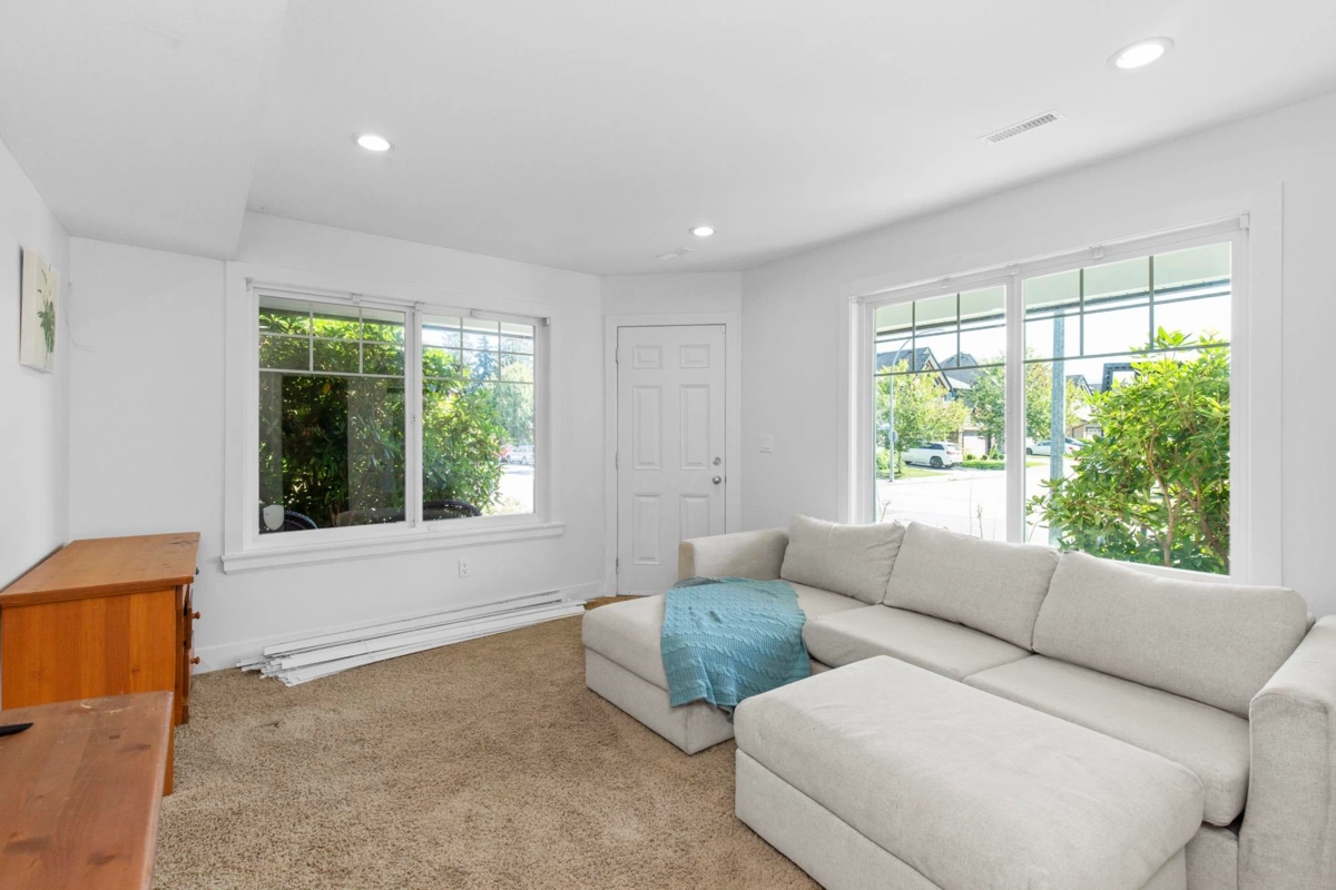 Mudroom Photo of 8637 Maynard Terrace, Mission, BC