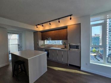 804 13745 George Junction, Surrey, BC, Surrey — Apartment/Condo for sale