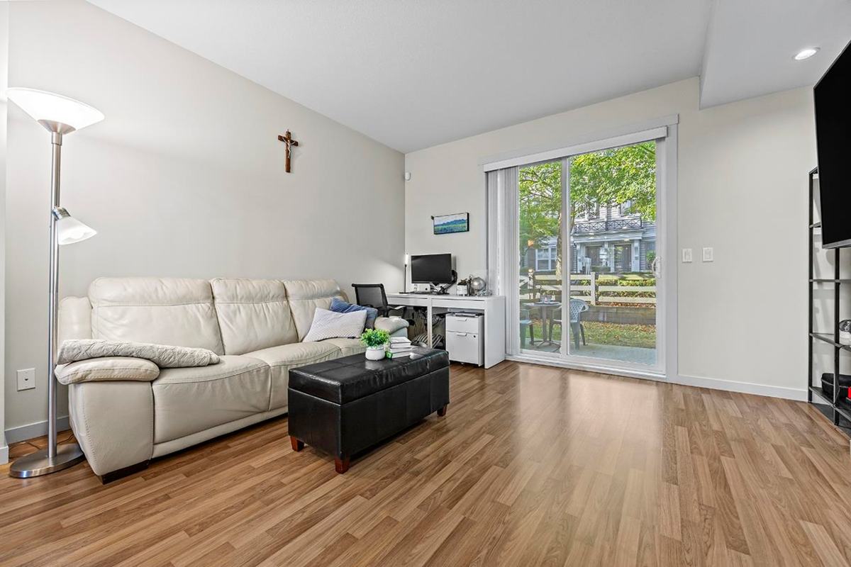 Kitchen Island Photo of 110 688 Edgar Avenue, Coquitlam, BC