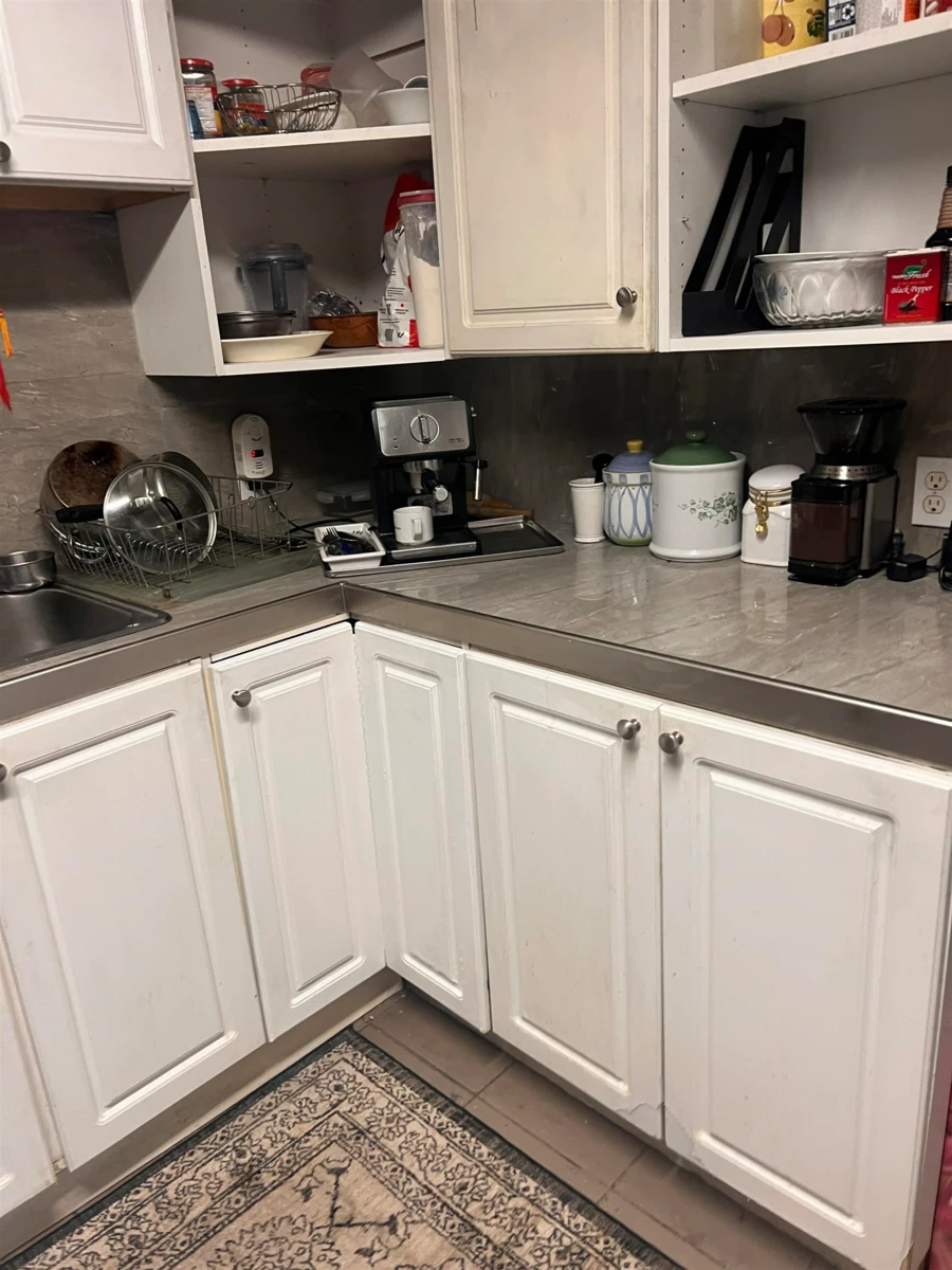 Breakfast Nook Photo of 2141 Marine Way, New Westminster, BC