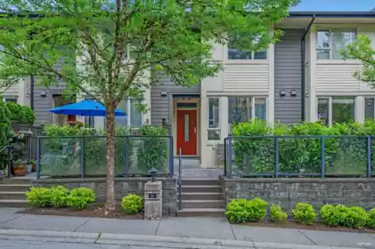 51 9229 University Crescent, Burnaby, BC, Simon Fraser Univer. — 2 bed townhouse for sale