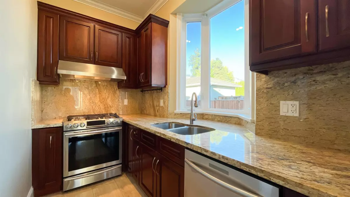 Guest Bathroom Photo of 4319 Greta Street, Burnaby, BC