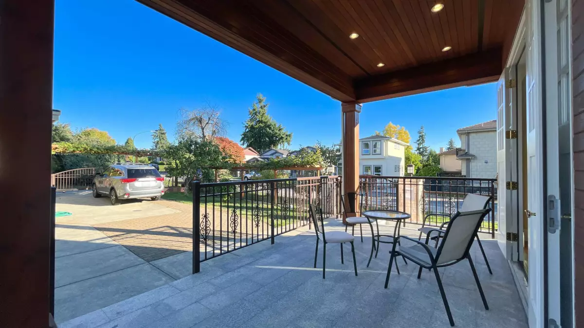 Primary Bathroom Photo of 4319 Greta Street, Burnaby, BC
