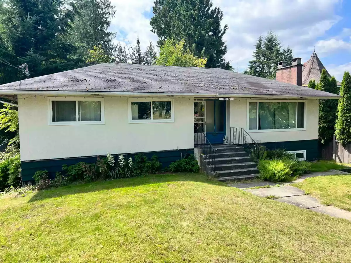 Family Room Photo of 10491 127 Street, Surrey, BC