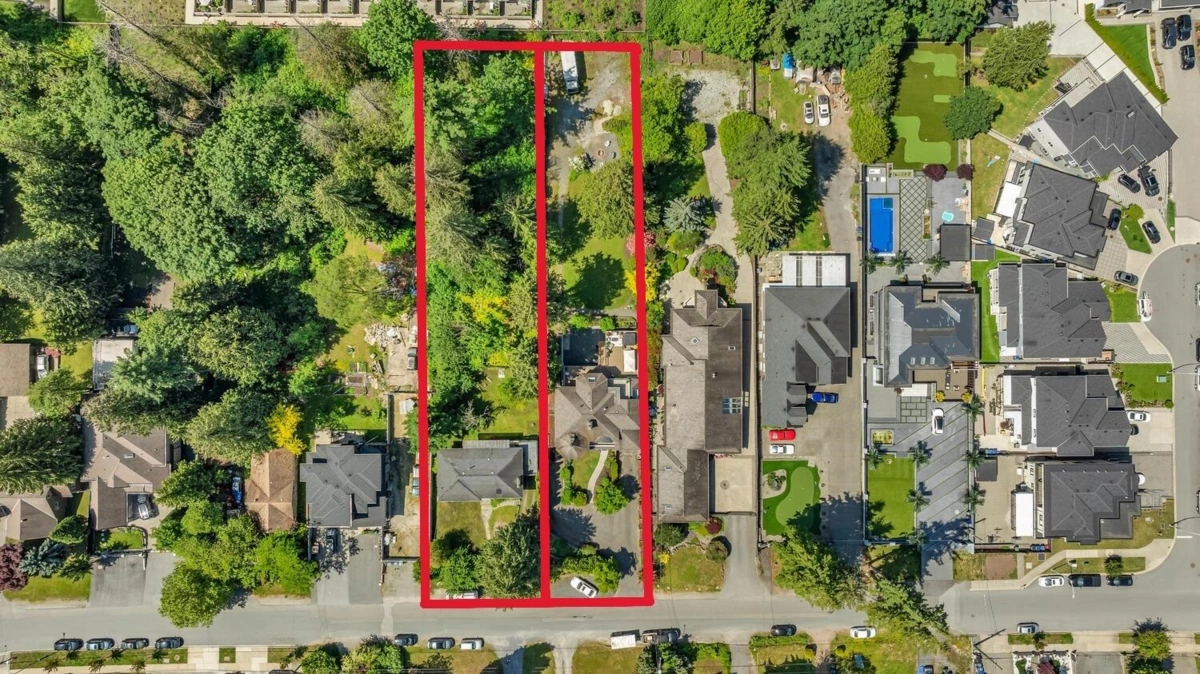 Living Room Photo of 10491 127 Street, Surrey, BC