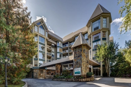 212 4910 Spearhead Place, Whistler, BC, Whistler — Apartment/Condo for sale