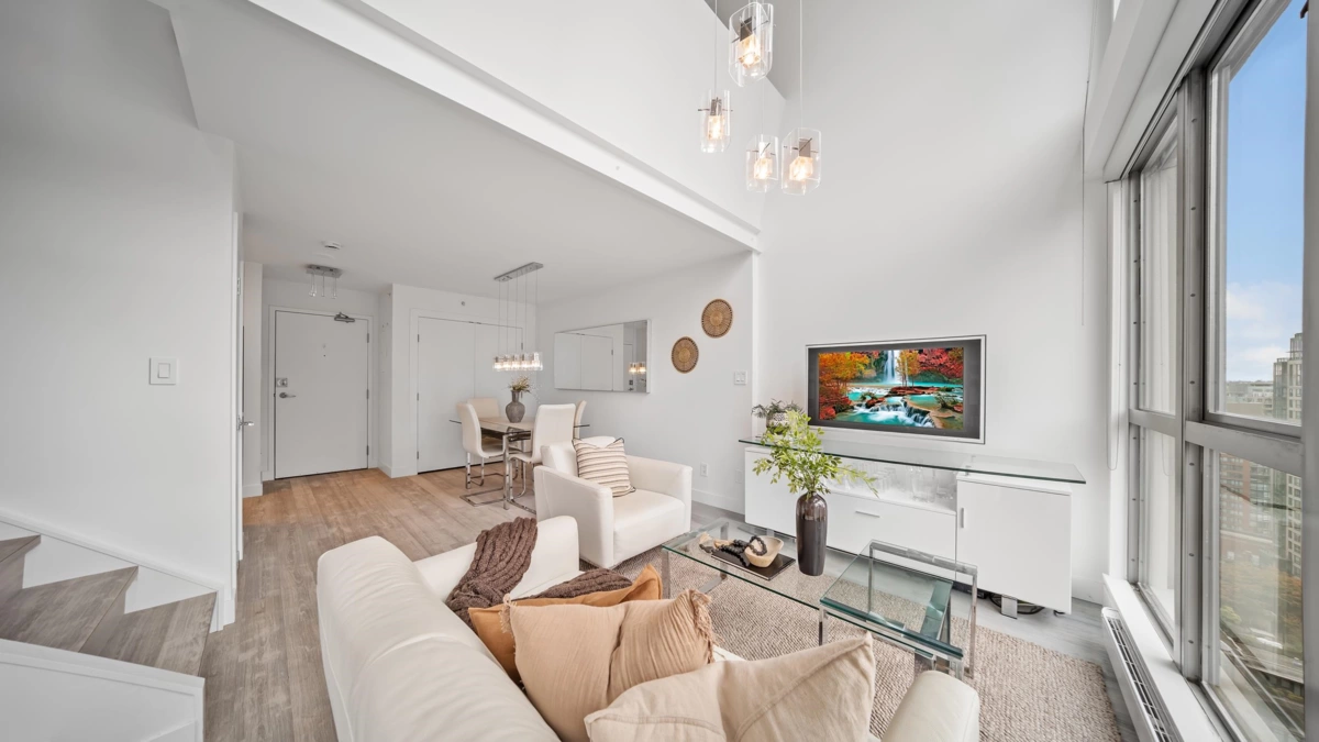 Dining Area Photo of 1802 1238 Richards Street, Vancouver, BC