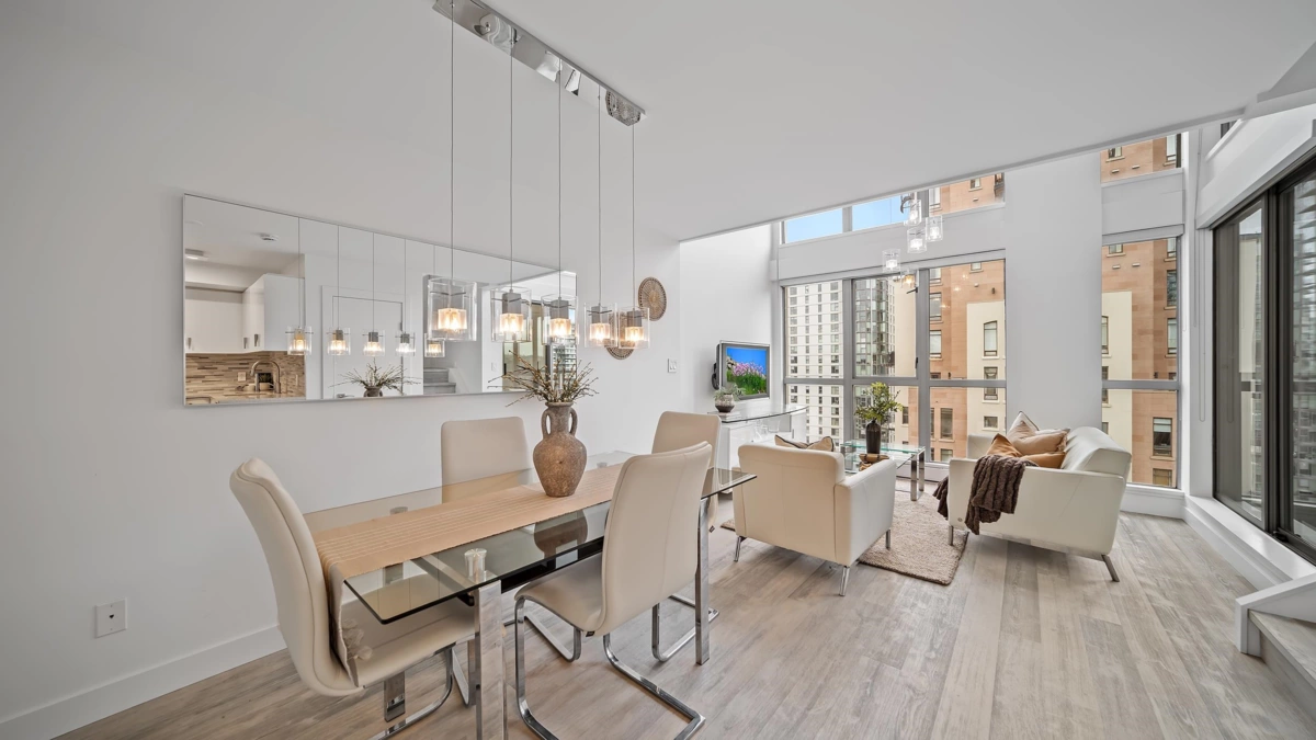 Kitchen Island Photo of 1802 1238 Richards Street, Vancouver, BC
