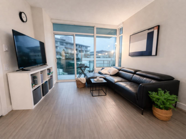 306 602 Como Lake Avenue, Coquitlam, BC, Coquitlam — Apartment/Condo for sale