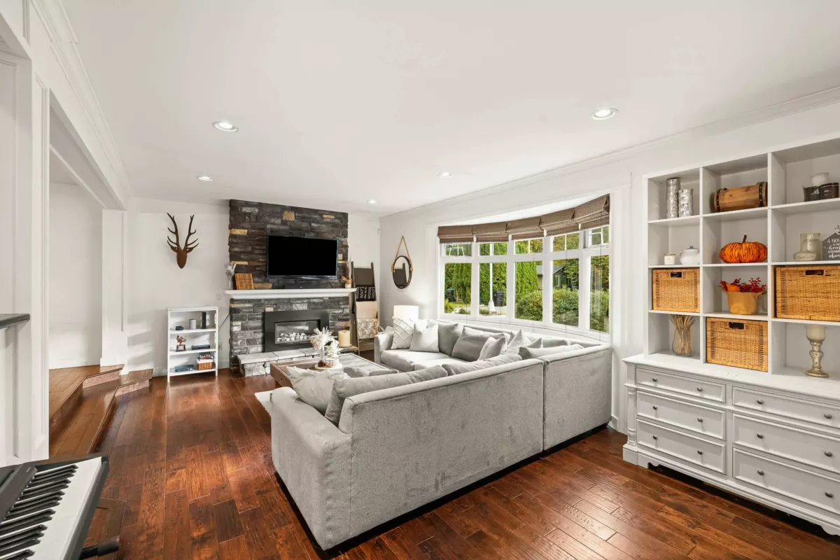 Kitchen Island Photo of 4951 199a Street, Langley, BC