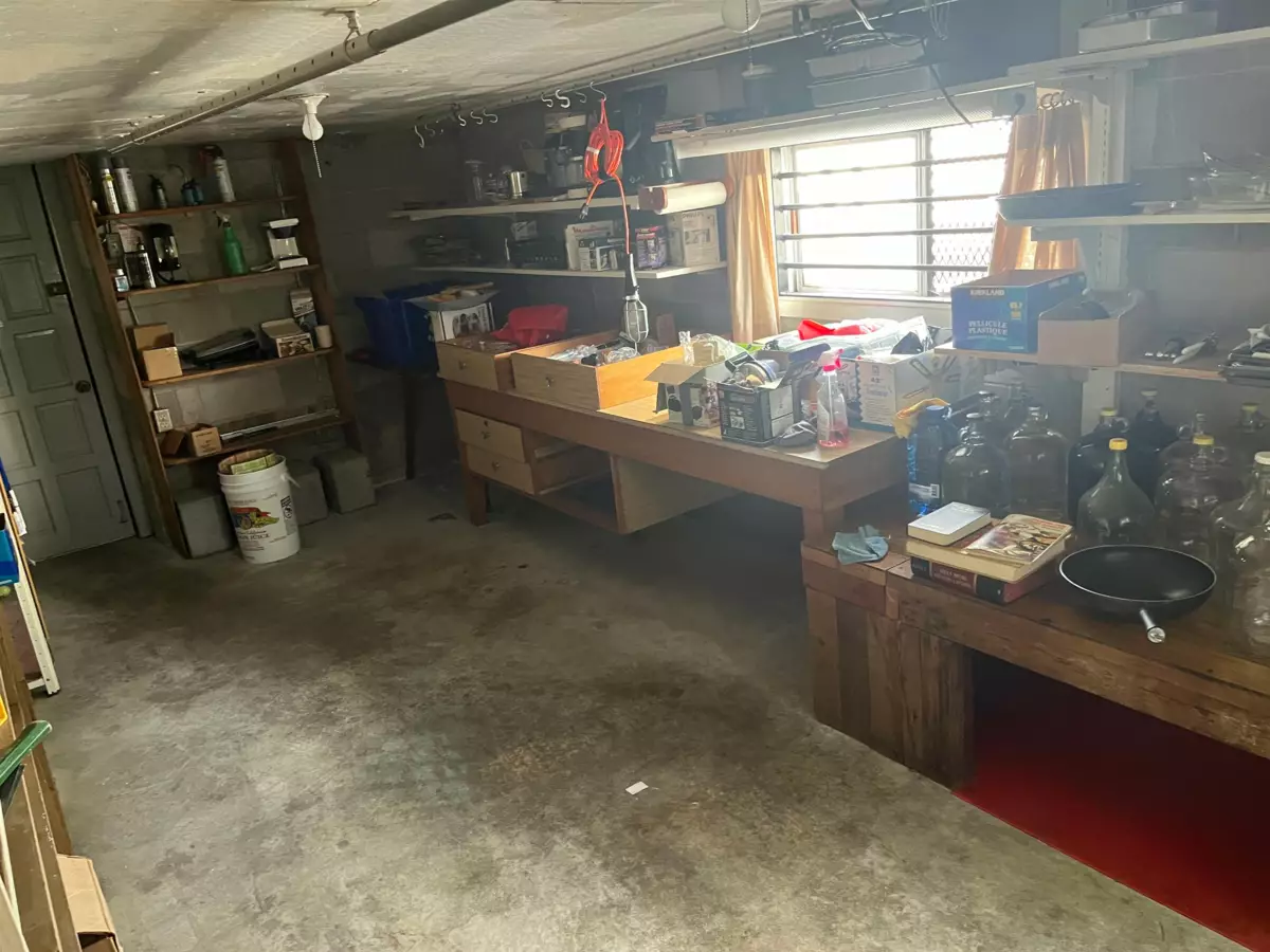Entry Foyer Photo of 3961 Venables Street, Burnaby, BC