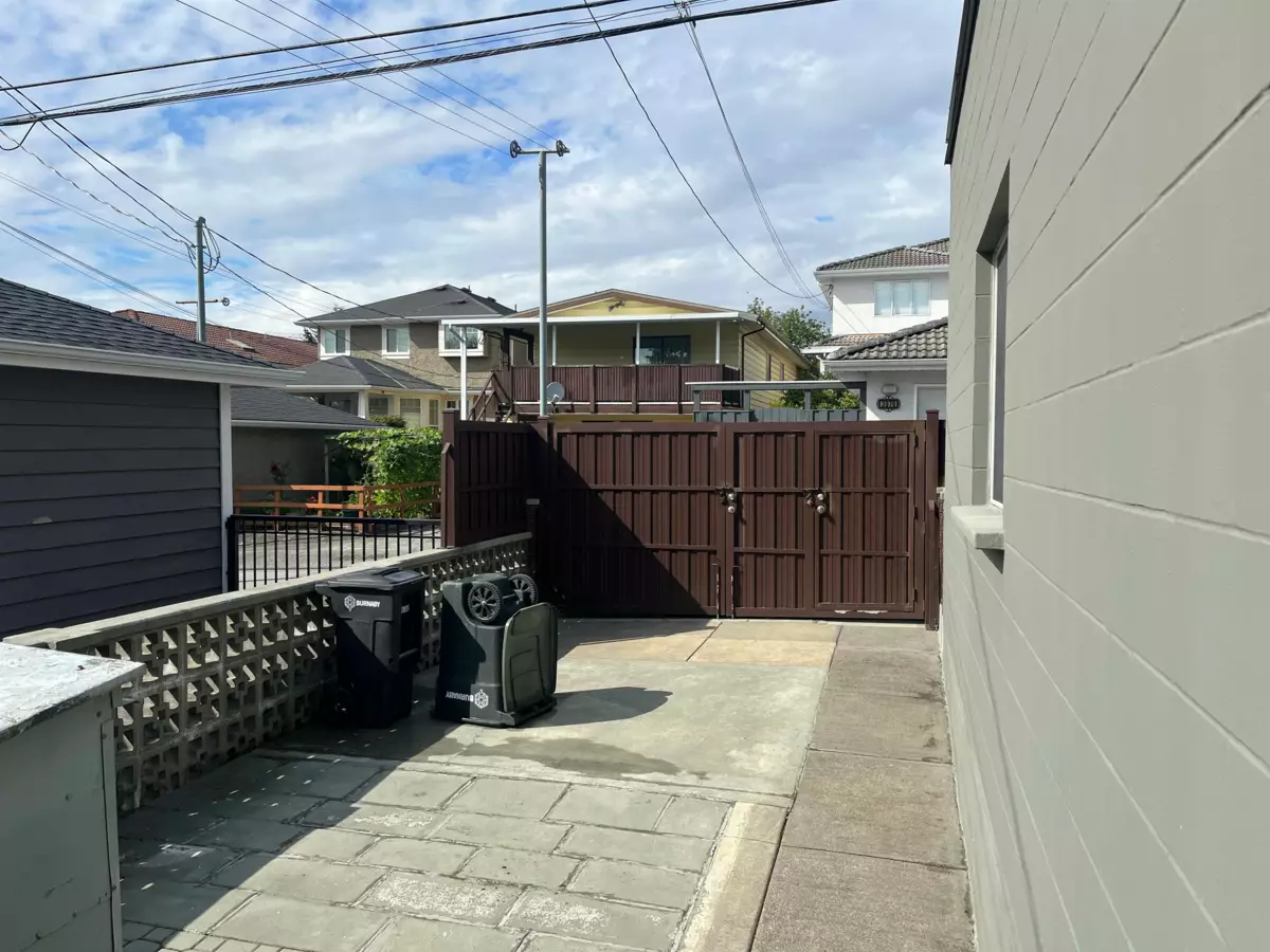 Outdoor Patio Photo of 3961 Venables Street, Burnaby, BC