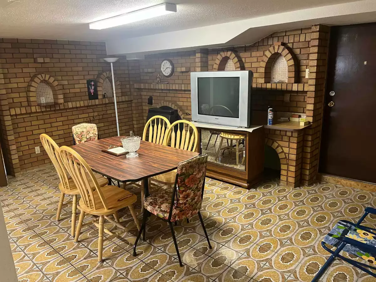 Primary Bathroom Photo of 3961 Venables Street, Burnaby, BC