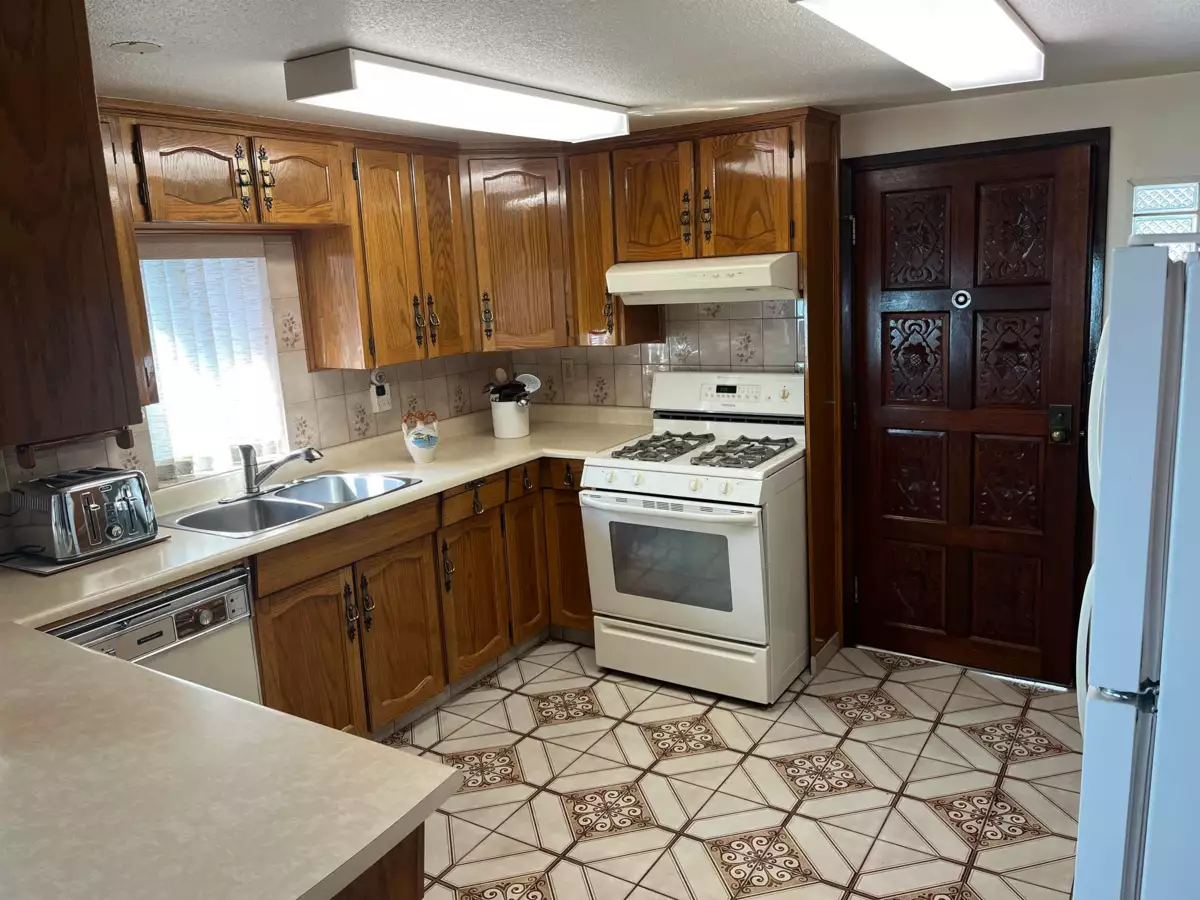 Walk-In Closet Photo of 3961 Venables Street, Burnaby, BC