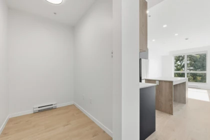 Walk-In Closet Photo of 512 19577 65b Avenue, Surrey, BC
