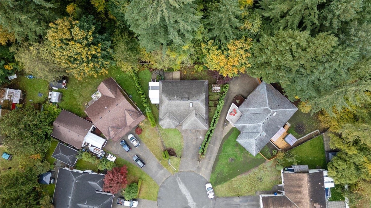 Front Yard Photo of 65885 Ogilview Drive, Hope, BC