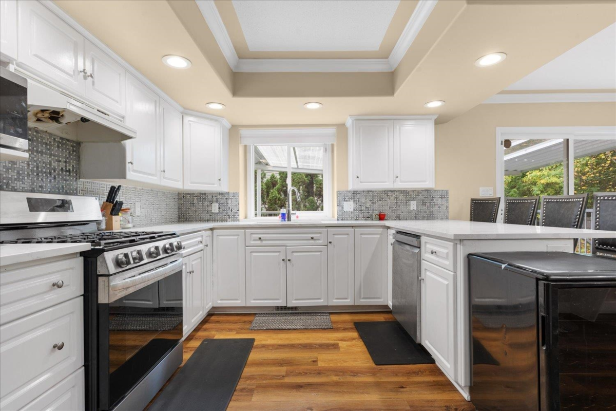 Kitchen Island Photo of 65885 Ogilview Drive, Hope, BC