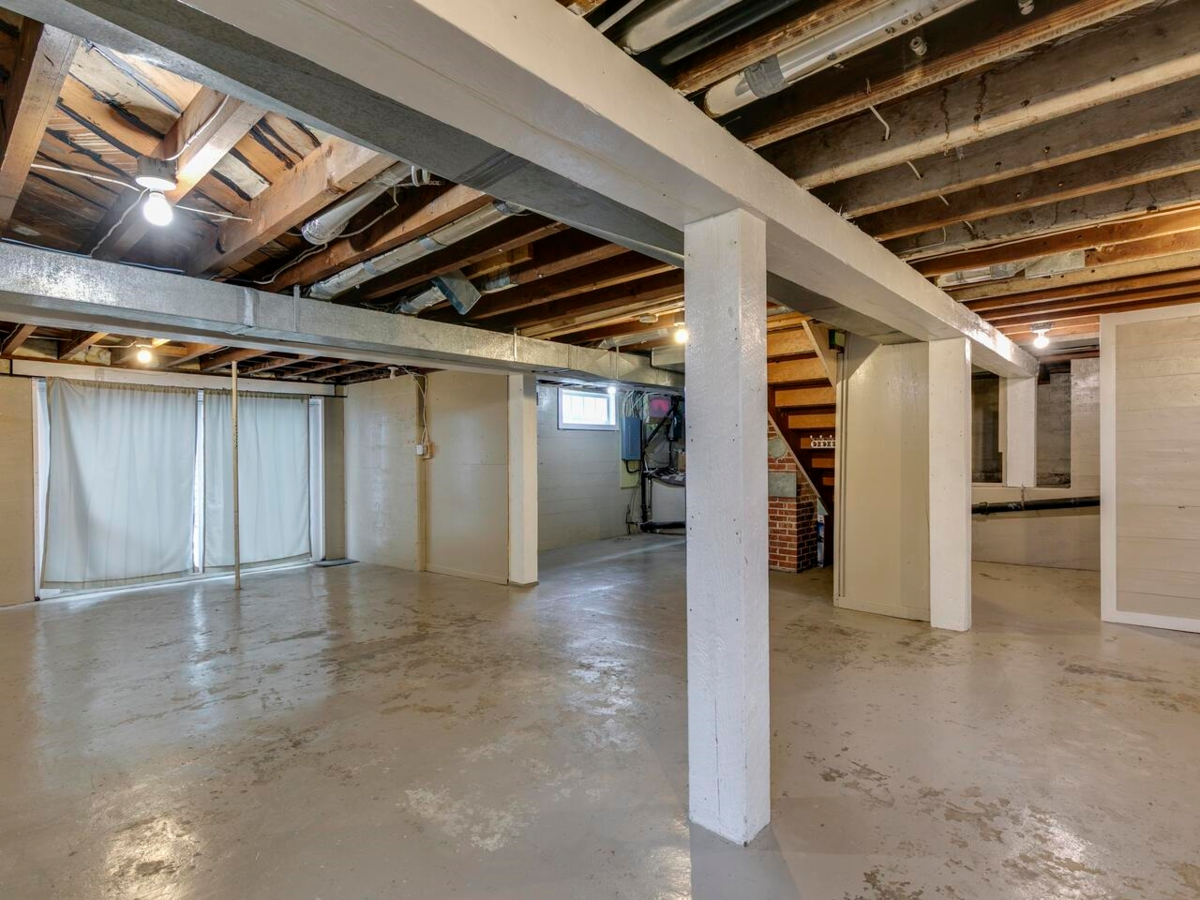 Aerial View of 33700 3rd Avenue, Mission, BC