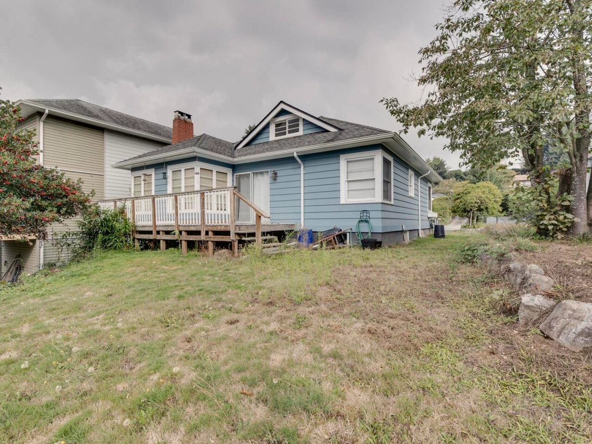 Neighborhood Park Photo Near 33700 3rd Avenue, Mission, BC