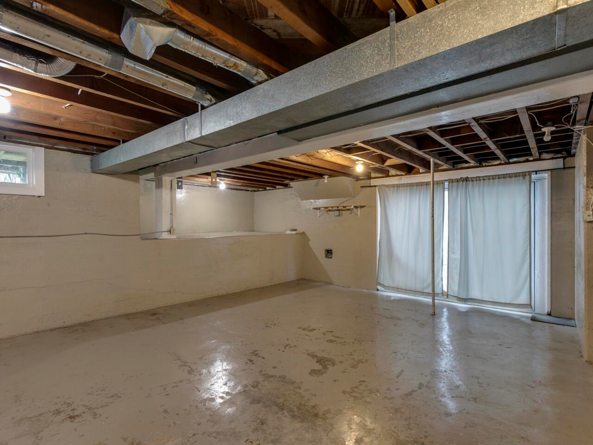 Outdoor Kitchen Photo of 33700 3rd Avenue, Mission, BC