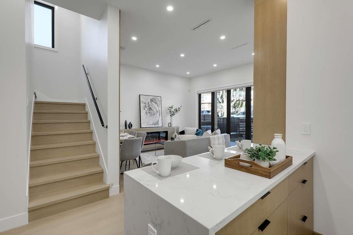 Basement Recreation Room Photo of 1 3558 Turner Street, Vancouver, BC