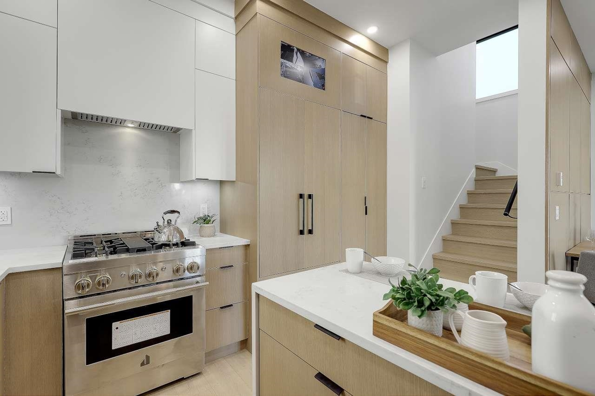 Laundry Room Photo of 1 3558 Turner Street, Vancouver, BC