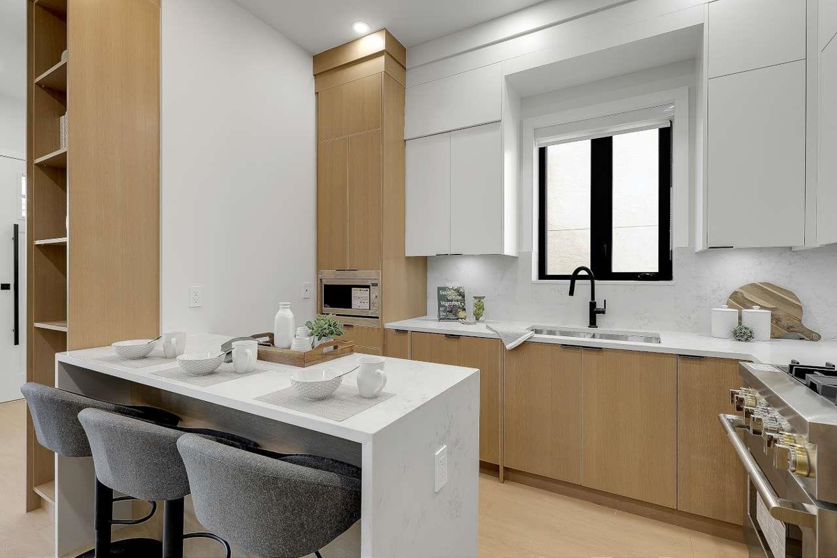 Loft / Bonus Room Photo of 1 3558 Turner Street, Vancouver, BC