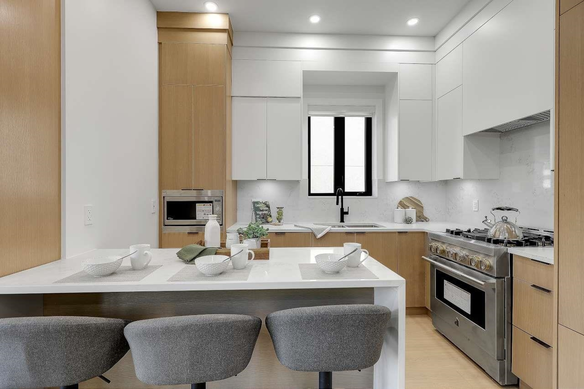 Office / Den Photo of 1 3558 Turner Street, Vancouver, BC