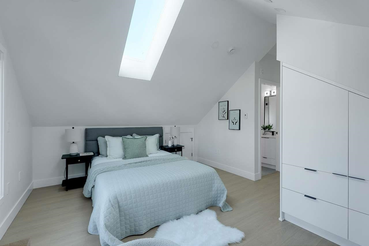 Outdoor Kitchen Photo of 1 3558 Turner Street, Vancouver, BC