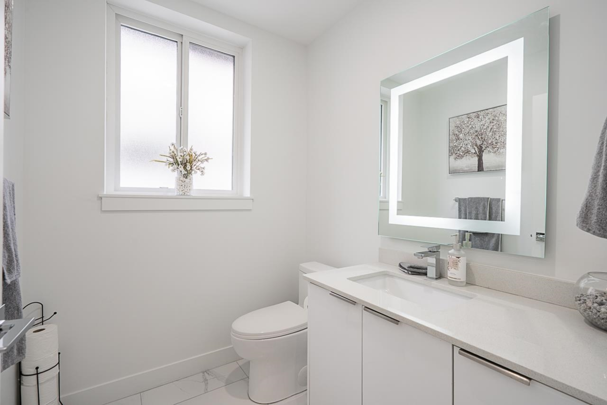 Bedroom 2 Photo of 31 19760 55 Avenue, Langley, BC