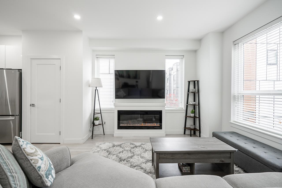 Kitchen Photo of 31 19760 55 Avenue, Langley, BC